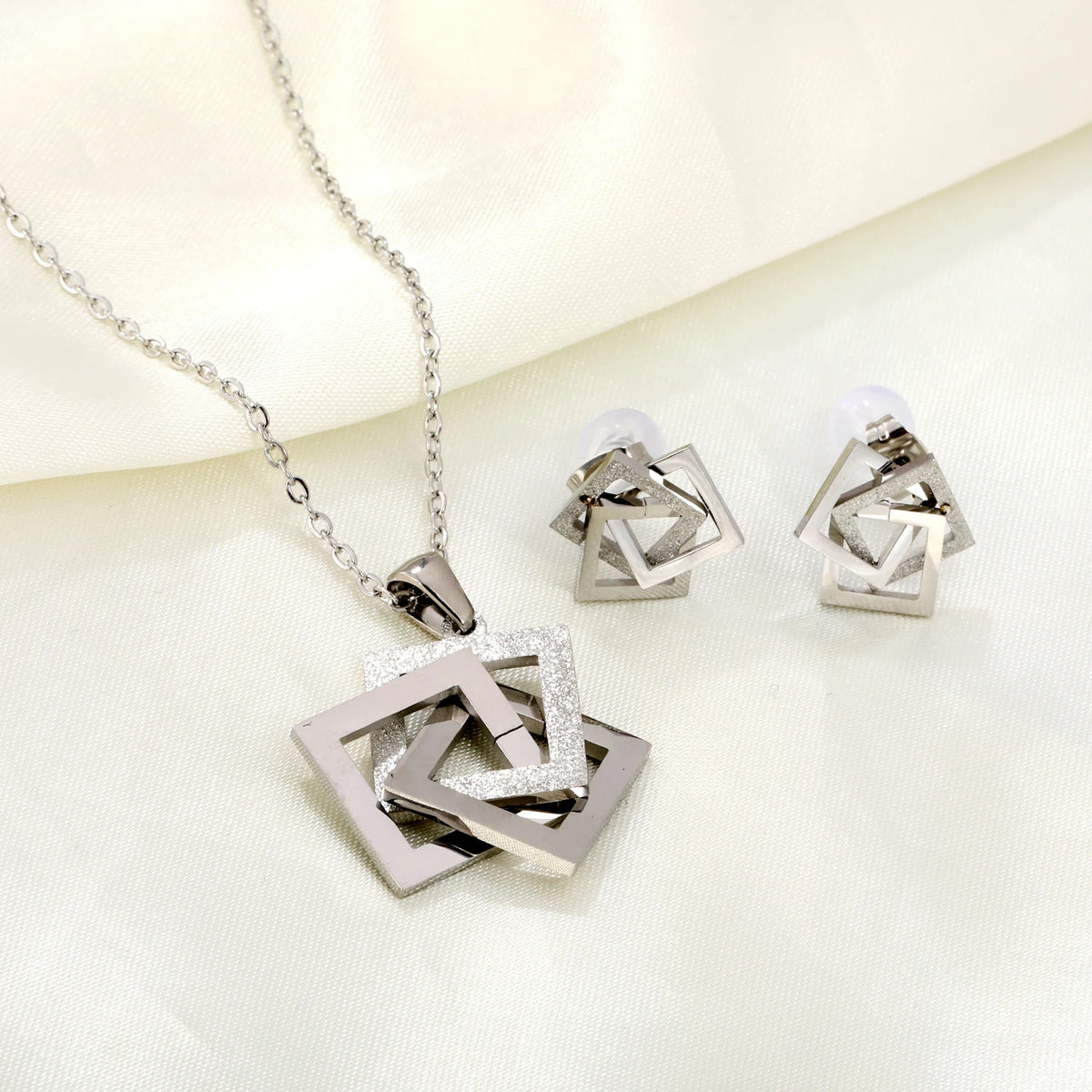 Ensemble Collier et Boucles d'Oreilles Doré Mariage