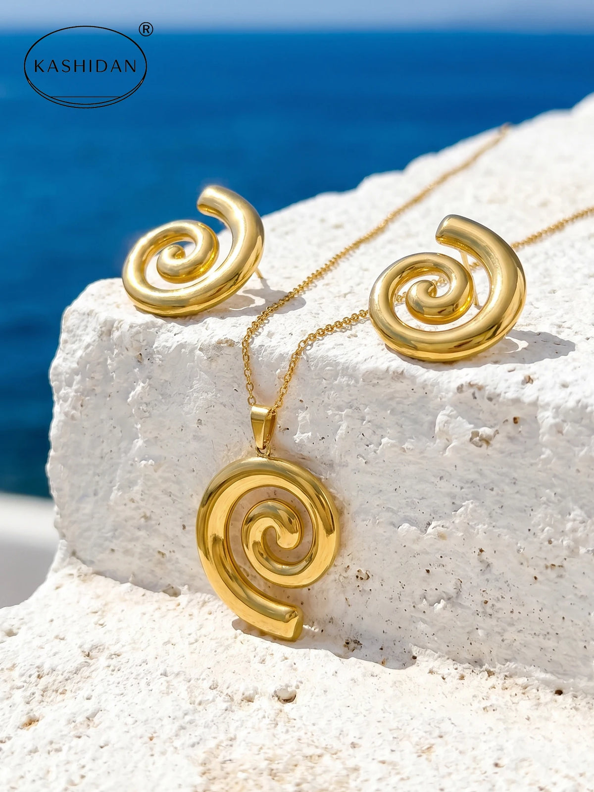 Collier Spirale Torsadée Doré Chic