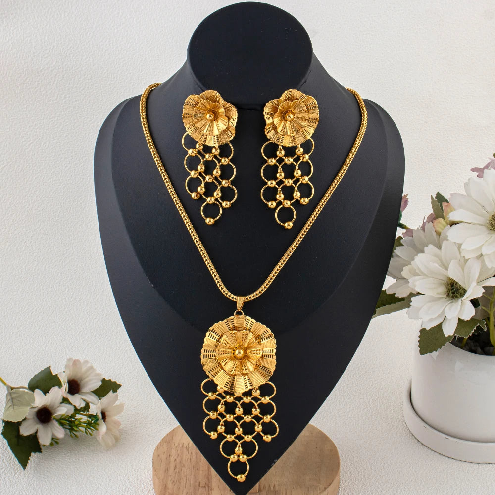 Ensemble Collier et Boucles d'Oreilles Style Dubaï 24K