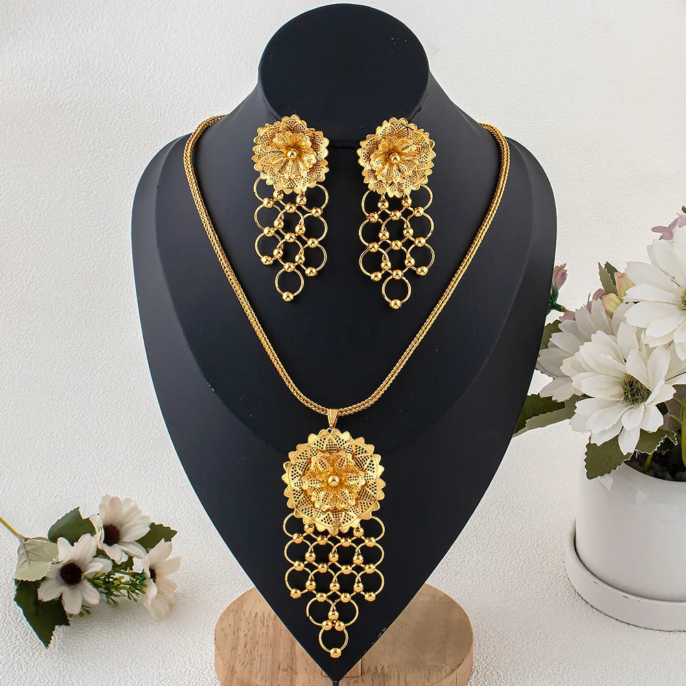 Ensemble Collier et Boucles d'Oreilles Style Dubaï 24K