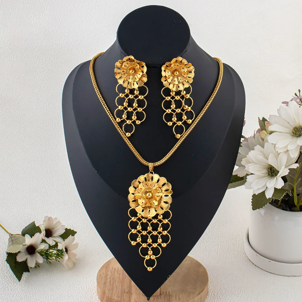 Ensemble Collier et Boucles d'Oreilles Style Dubaï 24K