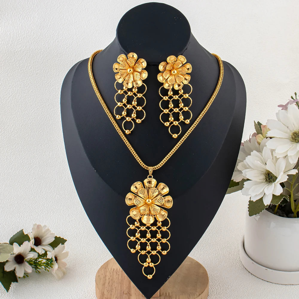 Ensemble Collier et Boucles d'Oreilles Style Dubaï 24K