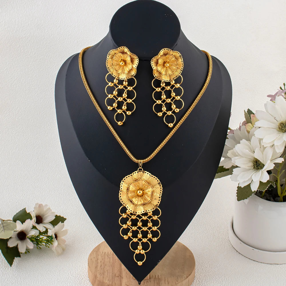 Ensemble Collier et Boucles d'Oreilles Style Dubaï 24K